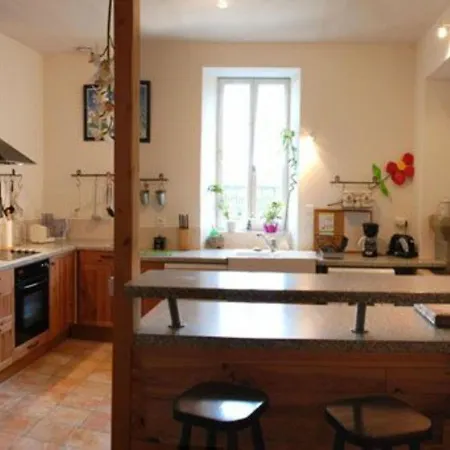 Najac, 5 Pieces, 9 Personnes - Fr-1-601-109 Holiday home *